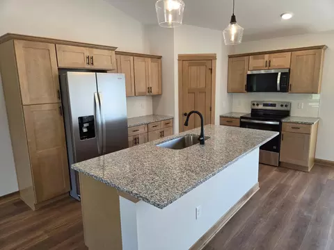 Kitchen - 1110 Cullen St, Saint Peter, MN 56082 photo 3 of 8