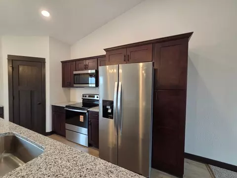 Kitchen - 1110 Cullen St, Saint Peter, MN 56082 photo 5 of 8