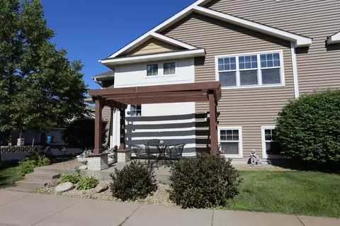 22323 Cameo Ct, Forest Lake, MN 55025