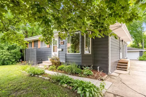 3145 Grimes Ave N, Robbinsdale, MN 55422