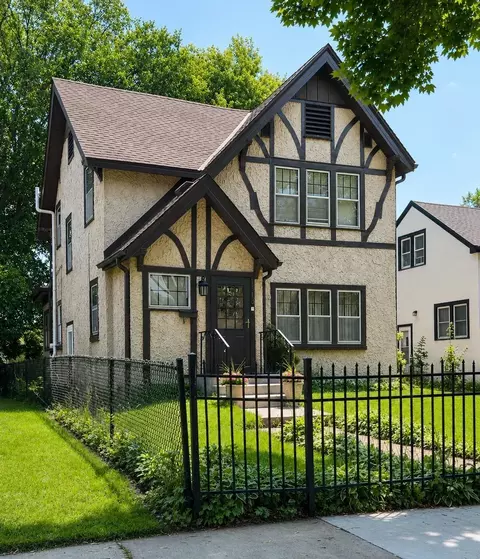 1418 Queen Ave N, Minneapolis, MN 55411