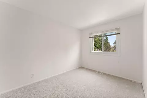 Bedroom - 1491 Woodview Ave E, Eagan, MN 55122 photo 4 of 7