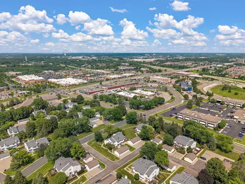 View/Area - 1491 Woodview Ave E, Eagan, MN 55122 photo 2 of 3