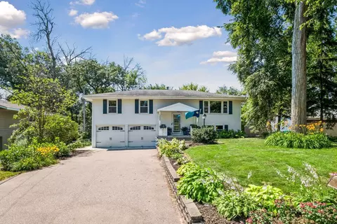 12605 25th Ave N, Plymouth, MN 55441