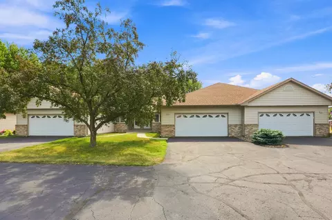 616 Jefferson Ave SW, Watertown, MN 55388