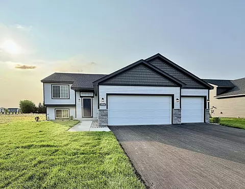 37514 Greenway Ave, North Branch, MN 55056