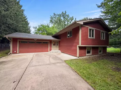 5243 Latta St, White Bear Township, MN 55110