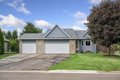1283 Stone Ridge Rd, Sauk Rapids, MN 56379