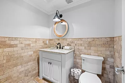 Bath - 612 Nelson Rd, Maple Plain, MN 55359 photo 7 of 10
