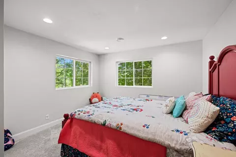 Bedroom - 612 Nelson Rd, Maple Plain, MN 55359 photo 4 of 7