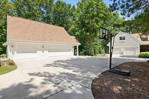 Exterior - 612 Nelson Rd, Maple Plain, MN 55359 photo 4 of 14