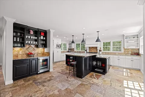 Kitchen - 612 Nelson Rd, Maple Plain, MN 55359 photo 2 of 8