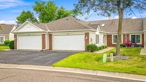 7588 Ojibway Park Bay Bay, Woodbury, MN 55125