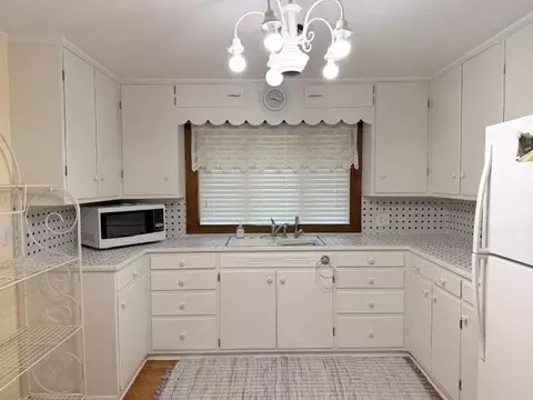 Kitchen - 830 6th St, Windom, MN 56101 photo 2 of 3