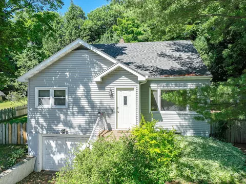 Exterior - 1319 Brainerd Ave, Duluth, MN 55811 photo 3 of 8