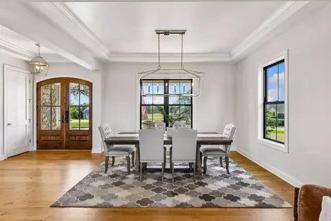 Dining - 4730 Augusta St, Mound, MN 55364 photo 5 of 9