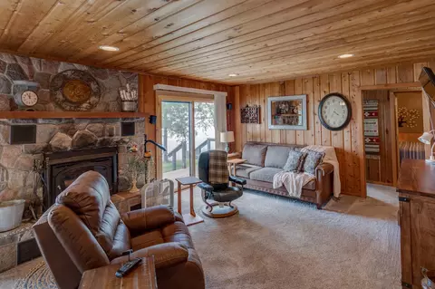 Living - 4814 Hiram Loop Rd NW, Hackensack, MN 56452 photo 6 of 6