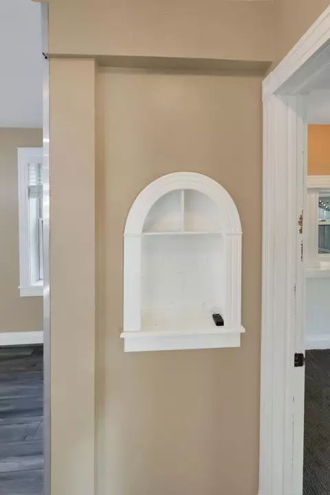 Entry Way - 623 7th St SE, Saint Cloud, MN 56304 photo 4 of 4