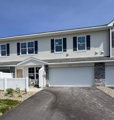 21617 Azalea Ln, Farmington, MN 55024