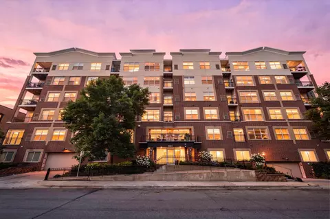 301 Oak Grove St #308, Minneapolis, MN 55403