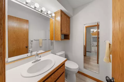 Bath - 4 Ridge Rd #B, Circle Pines, MN 55014 photo 2 of 5