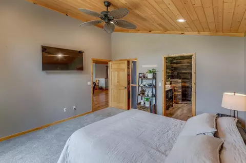 Bedroom - 28877 Todd Line Rd, Staples, MN 56479 photo 2 of 10