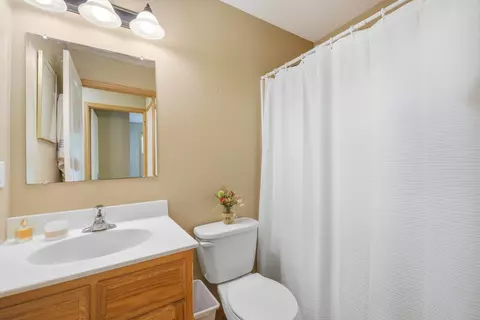 Bath - 1235 35th Ave N, Saint Cloud, MN 56303 photo 2 of 2