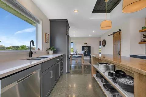 Kitchen - 3025 Nottingham Rd S, Saint Cloud, MN 56301 photo 4 of 6