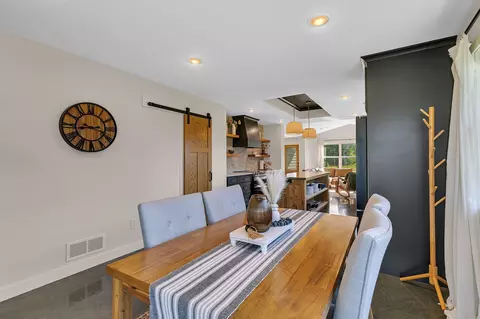 Dining - 3025 Nottingham Rd S, Saint Cloud, MN 56301 photo 1 of 4