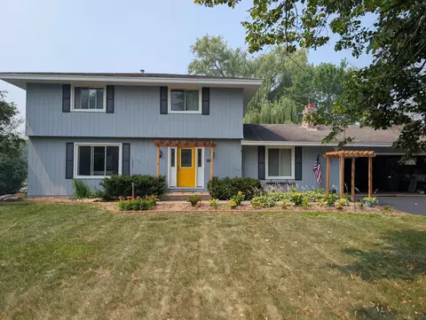 2755 Olive Ln N, Plymouth, MN 55447