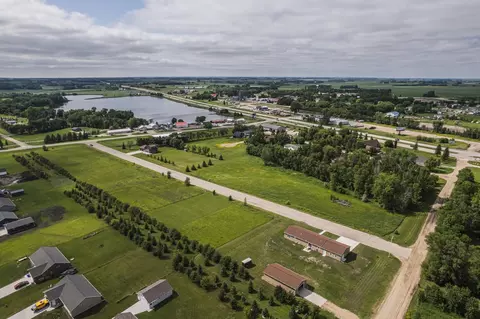 111 Pheasant St, Audubon, MN 56511 photo 3
