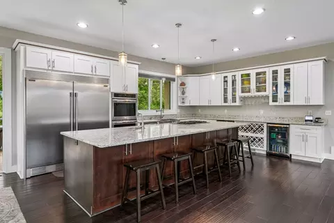 Kitchen - 2900 Skyline Dr, Eagan, MN 55121 photo 3 of 9