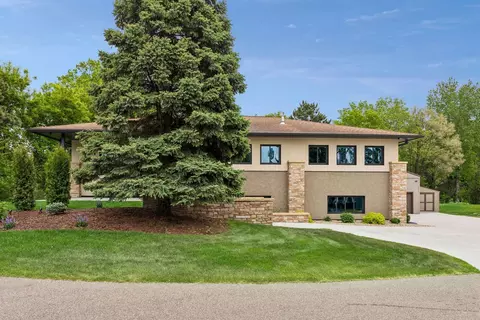 Exterior - 2900 Skyline Dr, Eagan, MN 55121 photo 10 of 10
