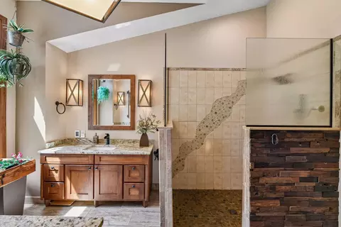 Bath - 1824 Commerce Blvd, Mound, MN 55364 photo 4 of 5
