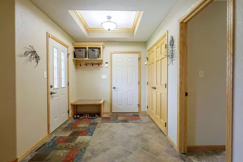 Entry Way - 3807 N Eagle Rd, Willmar, MN 56201 photo 3 of 4