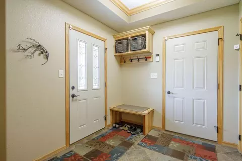 Entry Way - 3807 N Eagle Rd, Willmar, MN 56201 photo 4 of 4