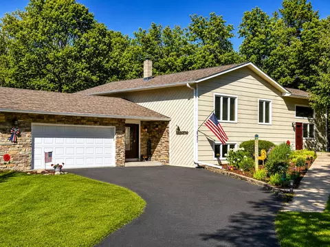 8331 Red Pine Cir, Baxter, MN 56425 photo 4
