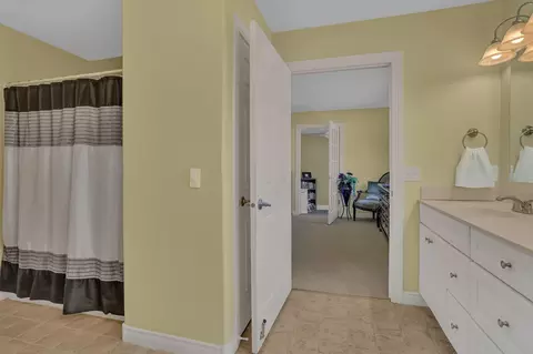 Bath - 7585 12th St NW, Willmar, MN 56201 photo 4 of 5