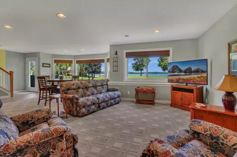 Living - 7585 12th St NW, Willmar, MN 56201 photo 4 of 5