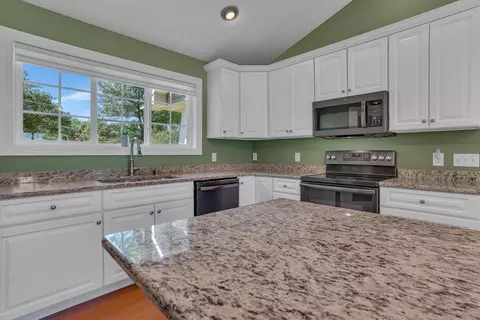 Kitchen - 7585 12th St NW, Willmar, MN 56201 photo 5 of 7