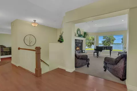 Entry Way - 7585 12th St NW, Willmar, MN 56201 photo 3 of 7
