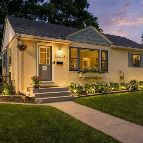 4313 Grimes Ave N, Robbinsdale, MN 55422