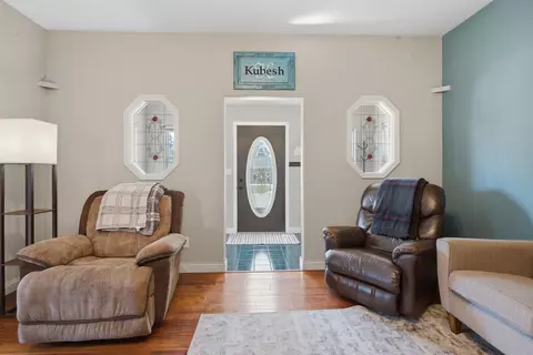 Entry Way - 604 E Walnut Ave, Olivia, MN 56277 photo 4 of 6