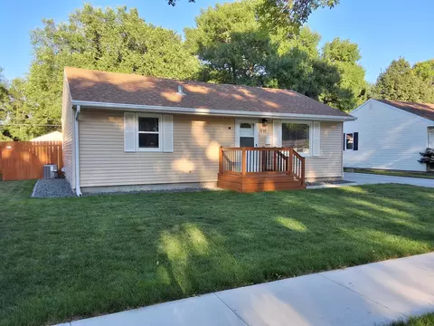 918 21st St S, Fargo, ND 58103