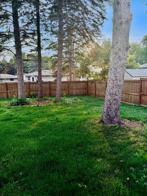 Exterior - 4333 Rahn Rd, Eagan, MN 55122 photo 1 of 3
