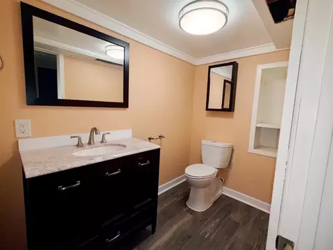 Bath - 4333 Rahn Rd, Eagan, MN 55122 photo 3 of 3