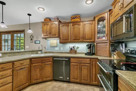 Kitchen - 6209 Laurel Rd, Saint Cloud, MN 56303 photo 1 of 2