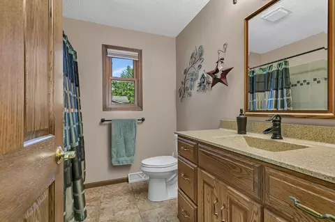 Bath - 6209 Laurel Rd, Saint Cloud, MN 56303 photo 1 of 3