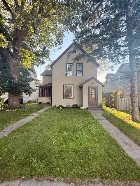 507 2nd St NE, Little Falls, MN 56345