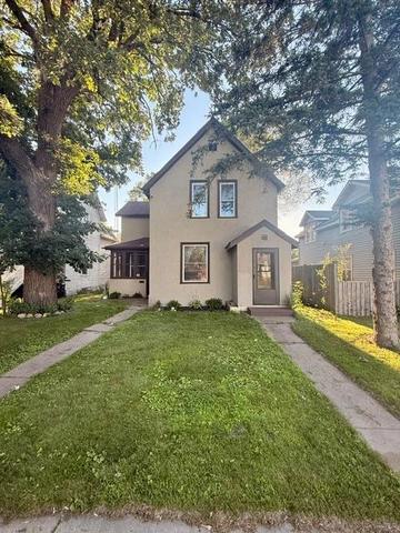 507 2nd St NE, Little Falls, MN 56345